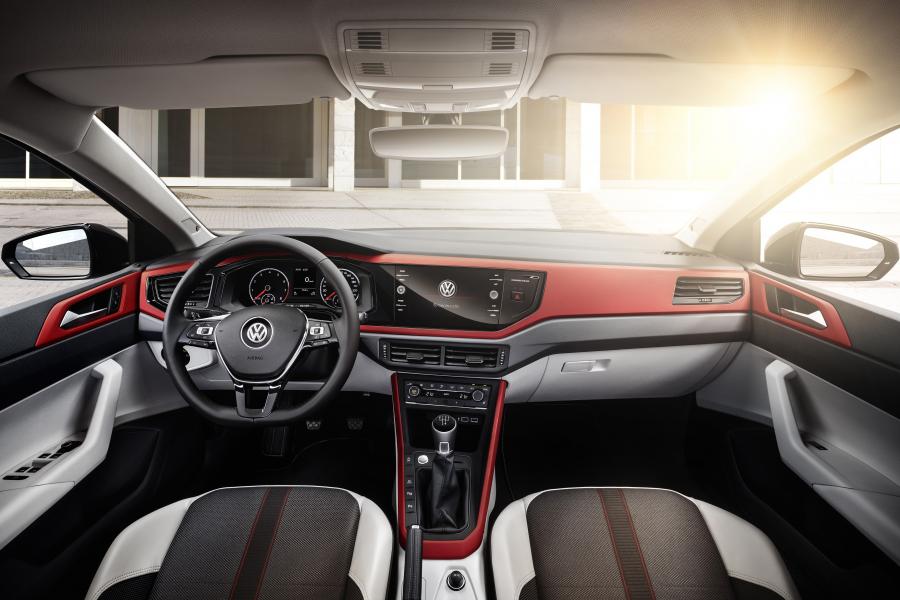 Торпедо Volkswagen Polo Beats 2017 года  (WW) (фото 6 из 45)